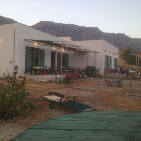 Rocky Mountain Way Villa Sellía Exterior photo