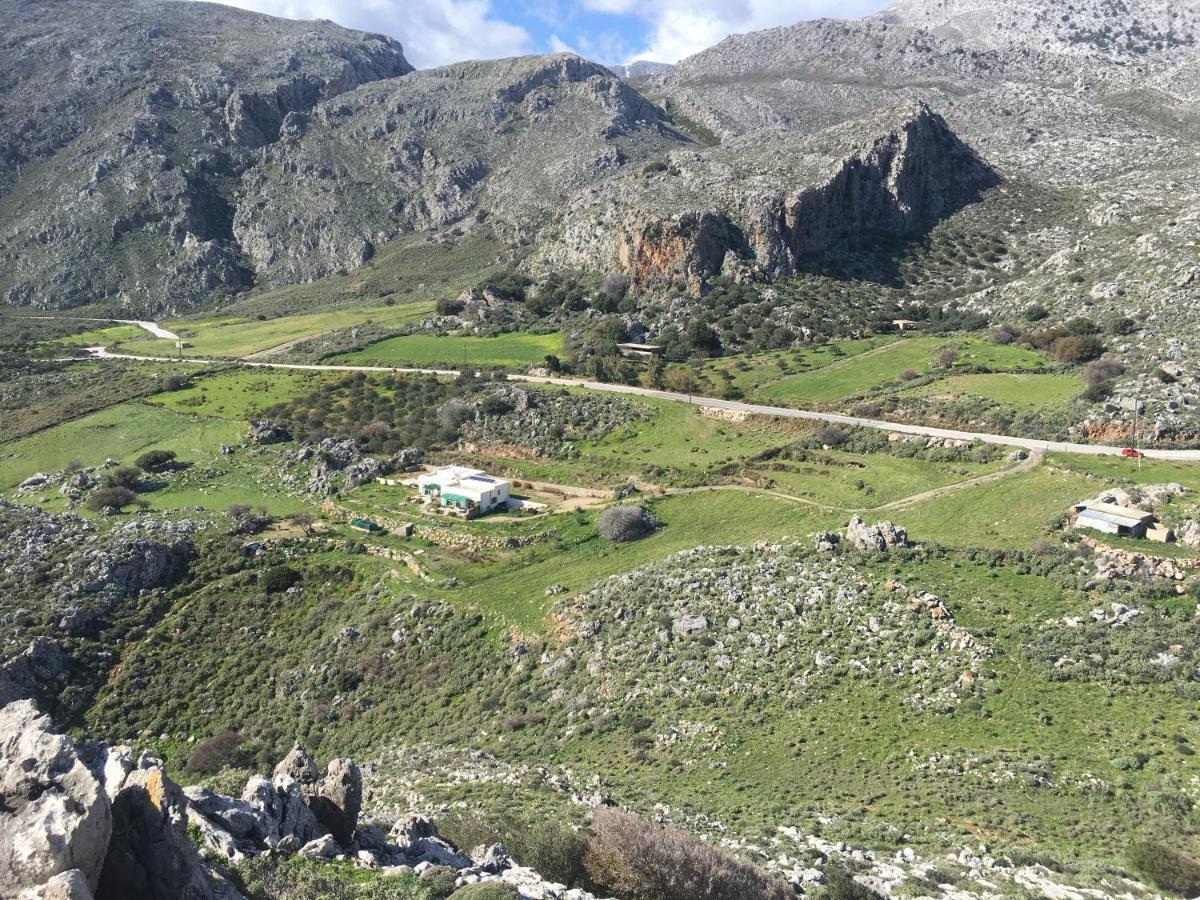 Rocky Mountain Way Villa Sellía Exterior photo